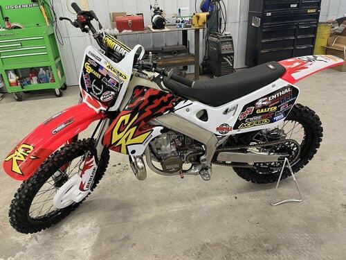 Customer photo of the Honda Retro 97 Red kit